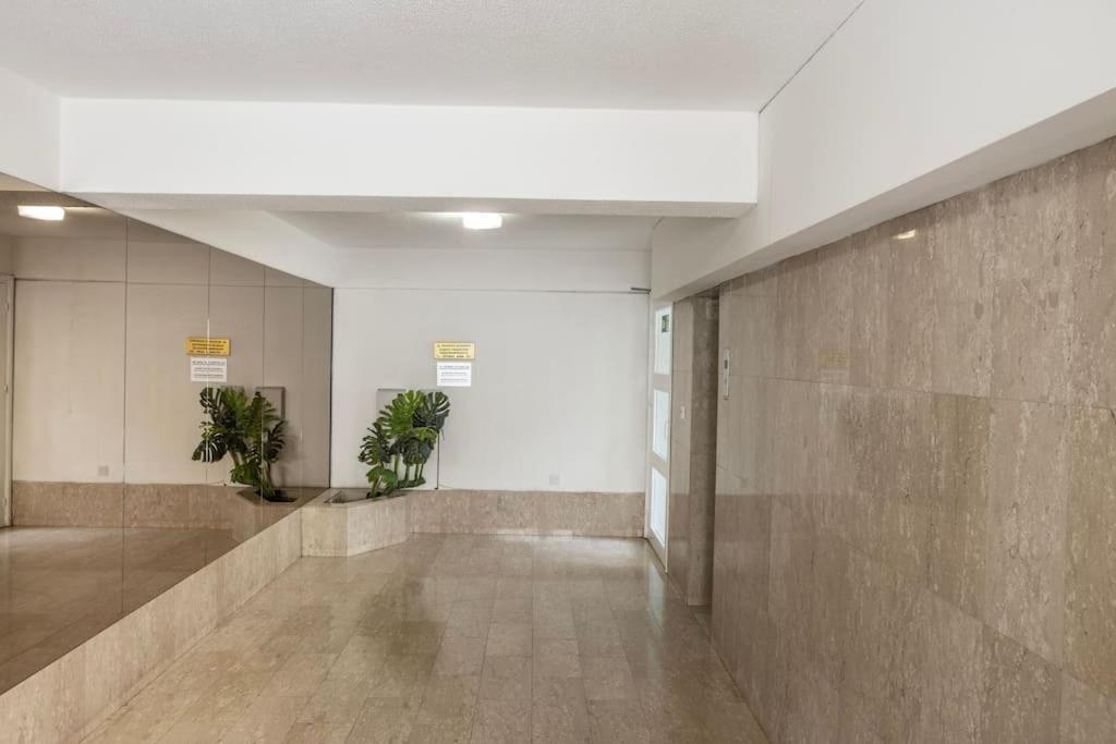 Luxurious Bright & Stylish 2Br With Office In Nicosia Apartment Bagian luar foto