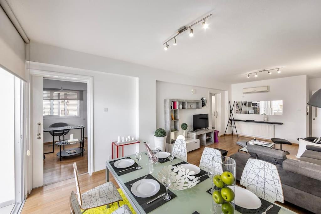 Luxurious Bright & Stylish 2Br With Office In Nicosia Apartment Bagian luar foto