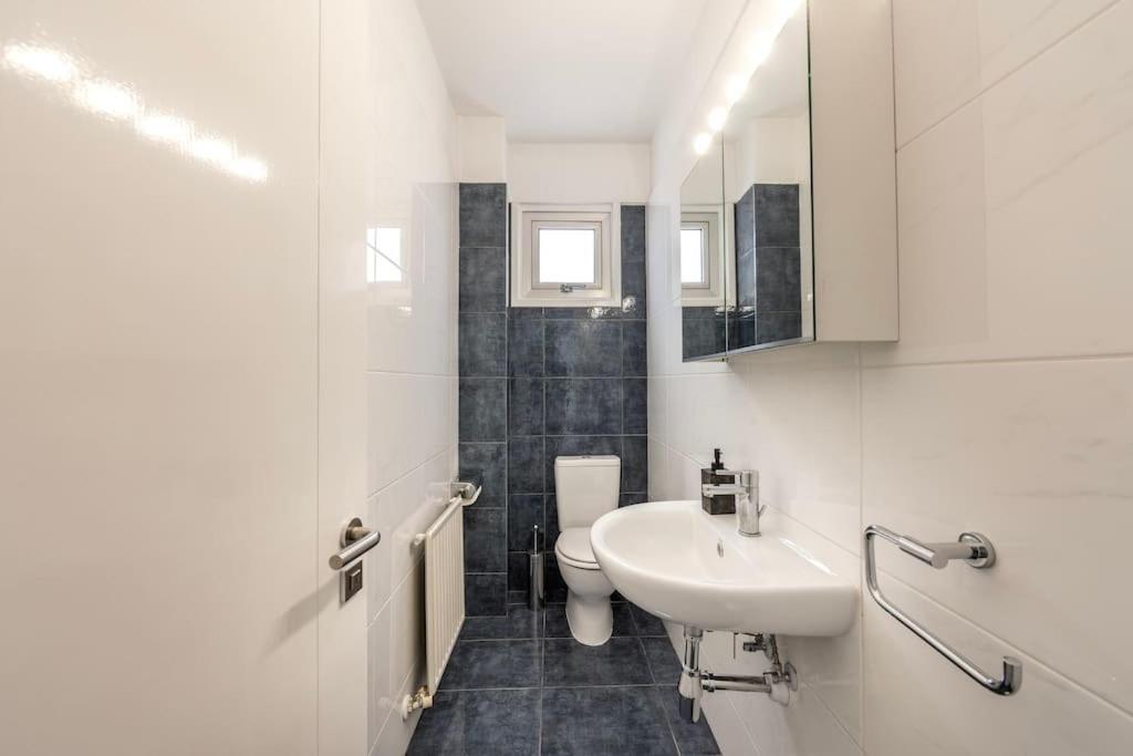 Luxurious Bright & Stylish 2Br With Office In Nicosia Apartment Bagian luar foto